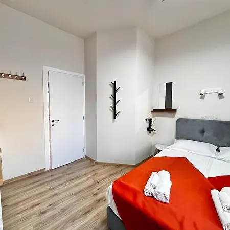 Apartmán Smart Comfort Studion4 Private Kitchenette Bathroom To 260m Marina Port Old 900m *